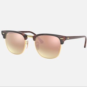 Ray-Ban Clubmaster - Tortoise Frame